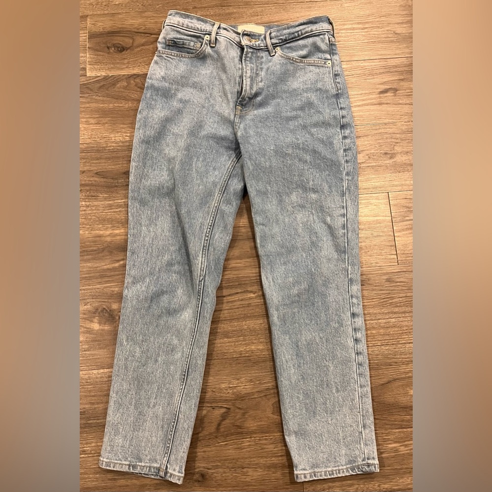 Everlane The Original Cheeky Jean- Cropped, Light Blue Denim.